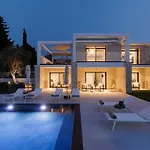 Luxurious Villa Trinity