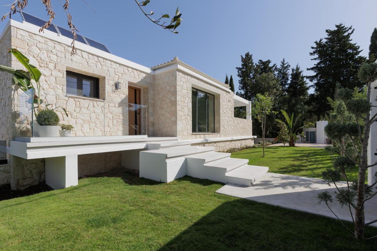 Luxurious Trinity Villa *